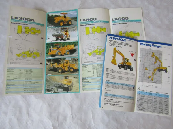 2 Prospekte Kobelco LK Series 300A 500 600 700 1500A and K Hydraulic Excavators