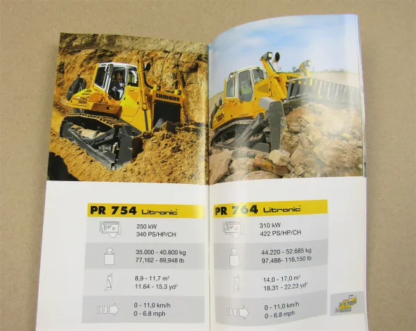 2 Prospekte Liebherr Programmübersicht Seilbagger Bagger Lader Raupen Krane