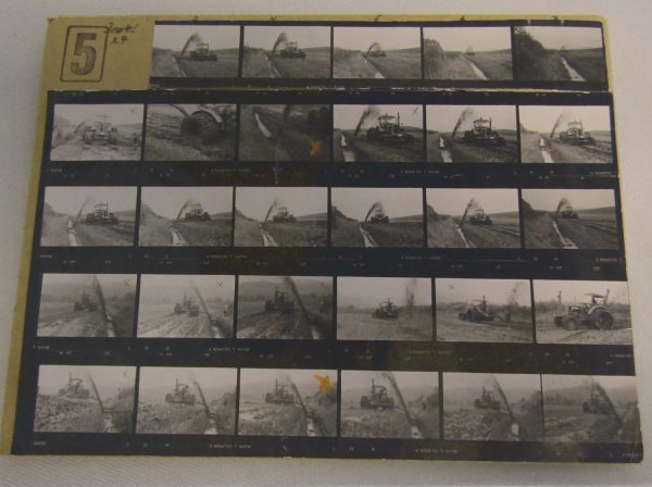 29 Original Foto Negative MAN 4S1 50PS mit Flüggergrabenreinigungsgerät 1958
