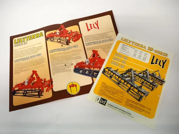 2x Original Prospekt Lelyterra Serie 19 & 20 Kreiseleggen am Ford Schlepper