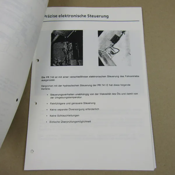 2x Prospekt Liebherr PR 742 Litronic +Technischer Vergleich mit PR 741C