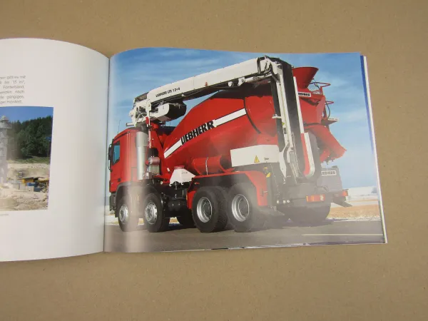 3 Prospekte Liebherr Programmhefte Großbagger Seilbagger Lader Raupen Krane
