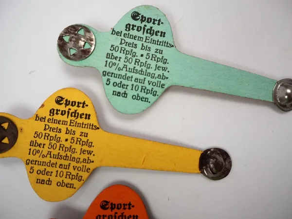 3x Original Abzeichen Sportgroschen 1930er Jahre möglicherweise Olympiade