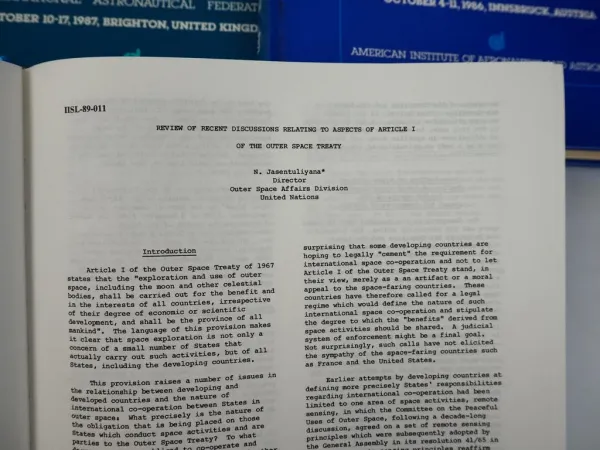 5 Books The Law of Outer Space, Proceedings of Colloquium 1985 - 1989