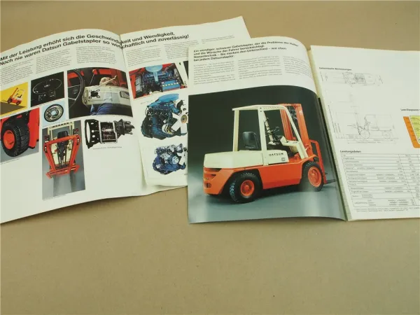 2 Prospekte Datsun Fendt Gabelstapler 1,0 1,35 1,75 3,0t Luft- / Elastik 1979