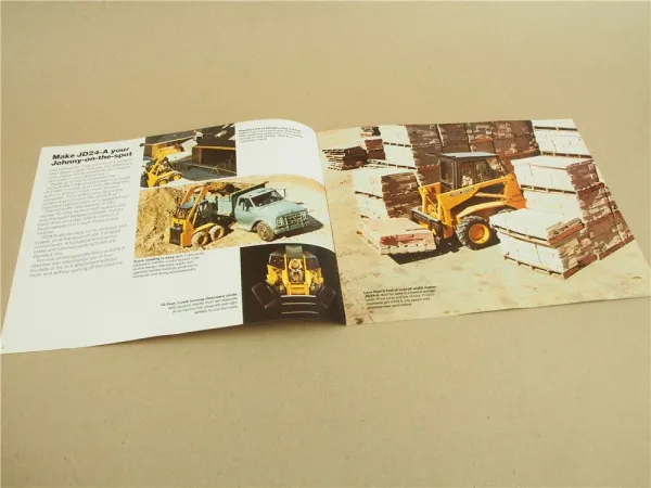 2 Prospekte John Deere JD24-A Loader in englisch aus den 70er Jahren