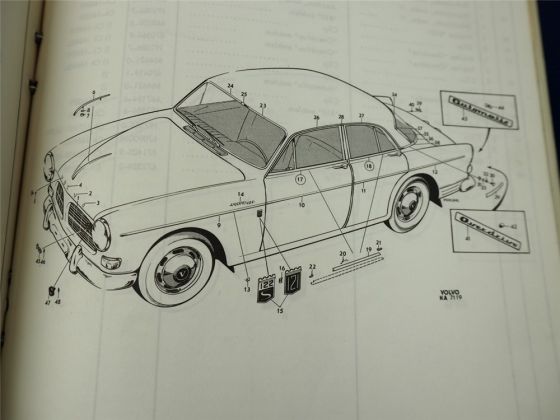 Volvo P120 P130 P220 Amazon Estate Ersatzteilliste Parts List Reservdelskatalog