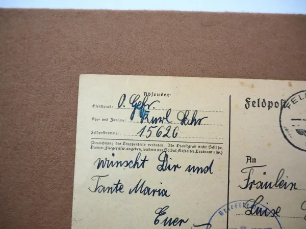 AK Feldpost WK2 Fröhliche Ostern 1943 Helm Koppel Hasen Ostereier