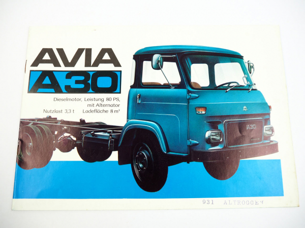 AVIA A30 Fahrgestell 80 PS 3.3 to LKW Prospekt 12 Seiten Saviem ca 1970
