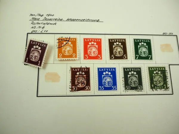 Briefmarken mit Falz Lettland Latvija Republik 1920/30er Jahre