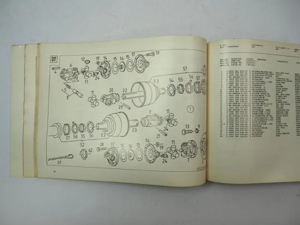 Deutz Fahr F327 Flachsilo Erntewagen Ersatzteilliste Spare Parts List 1980