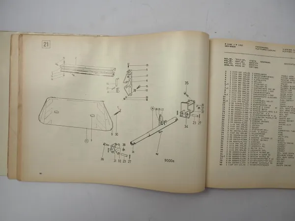 Deutz Fahr M1102 M1202 Mähdrescher Ersatzteilliste Spare Parts List 1981