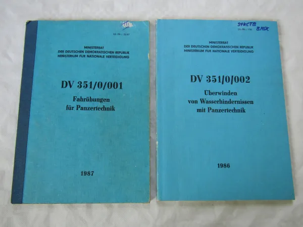 DV351/0/001 und DV351/0/002 Dienstvorschrift Panzertechnik Fahrübungen 1986/87
