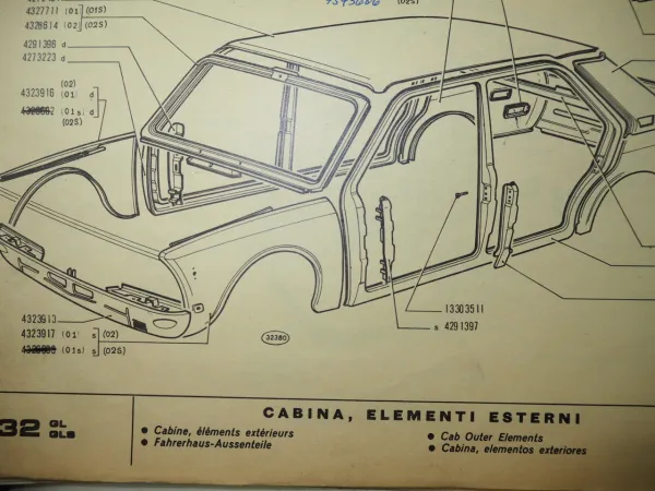 Fiat 132 GL GLS Ersatzteilliste Karosserie 1974 Parti di ricambio Parts List