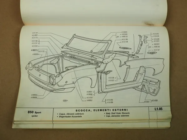 Fiat 850 Sport Spider Ersatzteilkatalog Karosserie Parti di Ricambio 1968