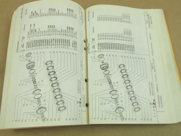Fiat-Allis Fiatallis FR15B Lader Ersatzteilliste Parts Catalog Parti ricambio