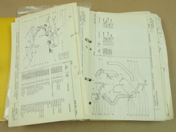 Fiat-Hitachi FE28 Bagger Ersatzteilliste Parts Catalog Parti ricambio 1988