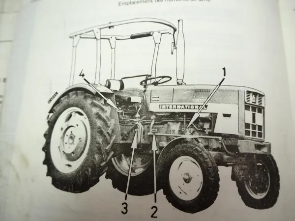 IHC 323 383 423 453 Dieselschlepper Ersatzteilkatalog Parts List 1972