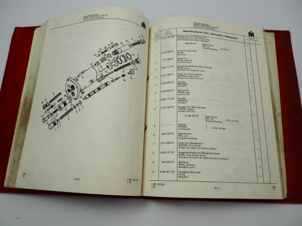 IHC 433 533 633 Traktor Ersatzteilliste Parts List Catalogue pieces 1976