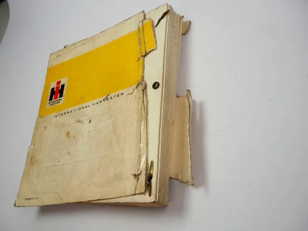 IHC 553 654 724 824 Traktoren Ersatzteilliste Parts Catalog 1972/1973