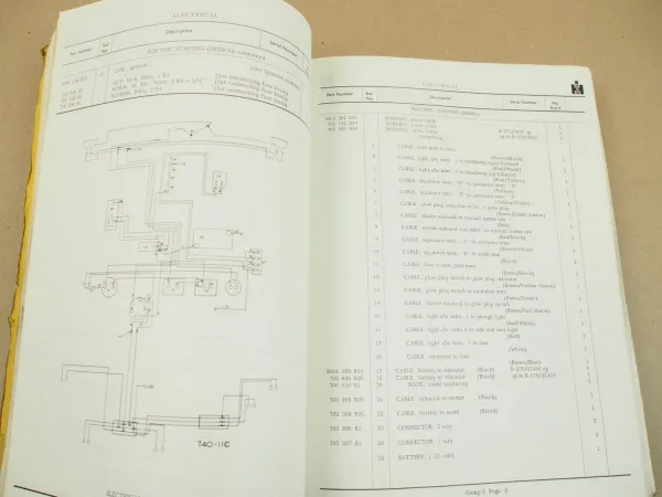 IHC McCormick B-275 B275 Tractor Parts List Ersatzteilliste in englisch
