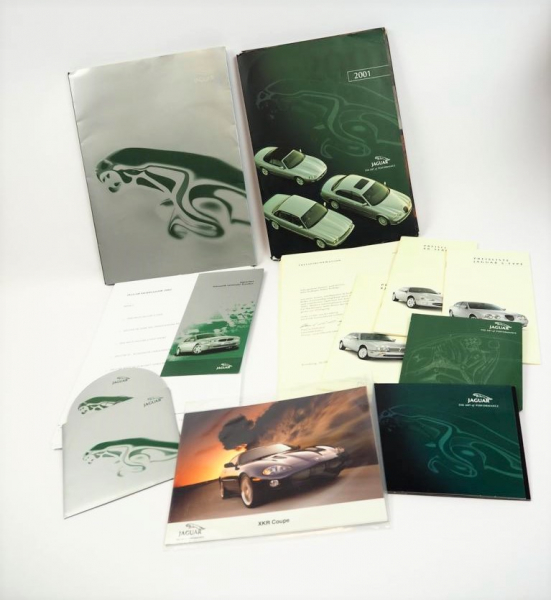 Jaguar S XK XJ Serie XKR XK8 2 Pressemappen mit Fotos und CDs 2000 2001