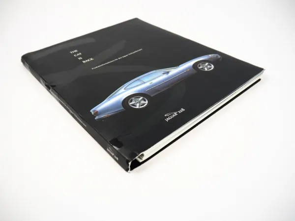 Jaguar XK8 the Cat is back Produktinformation Verkaufsberater 11/1996
