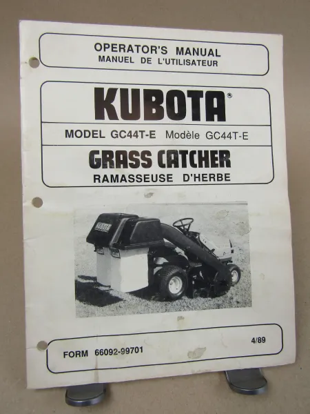 Kubota GC44T-E Grass Catcher Ramasseuse d herbe 4/1989 Operators manual Manuel d