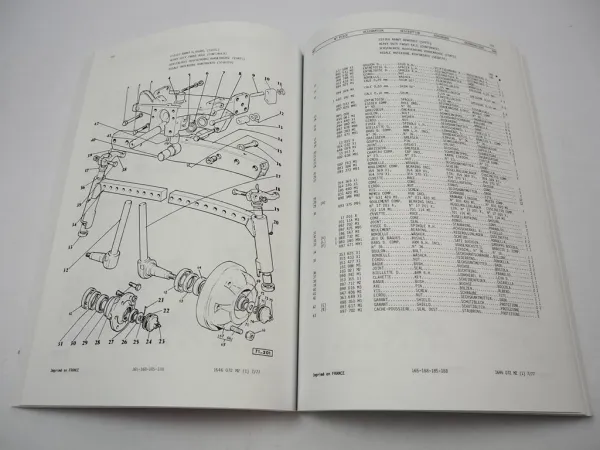 Massey Ferguson MF 165 168 185 188 Traktor Ersatzteilliste Parts List 1977 Pieces de Rechange