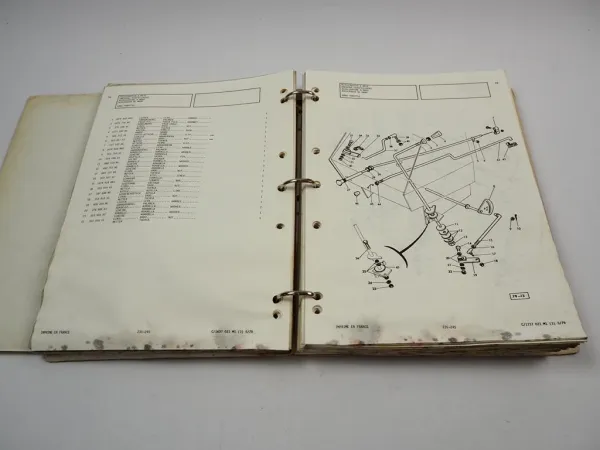 Massey Ferguson MF 235 245 Traktor Ersatzteilliste Parts List 1976/79