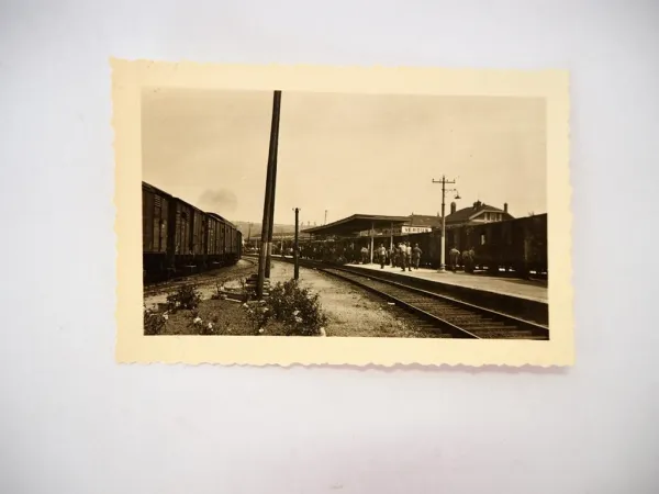 Original Foto WK2 Bahnhof Verdun Soldaten Wehrmacht ca. 1940