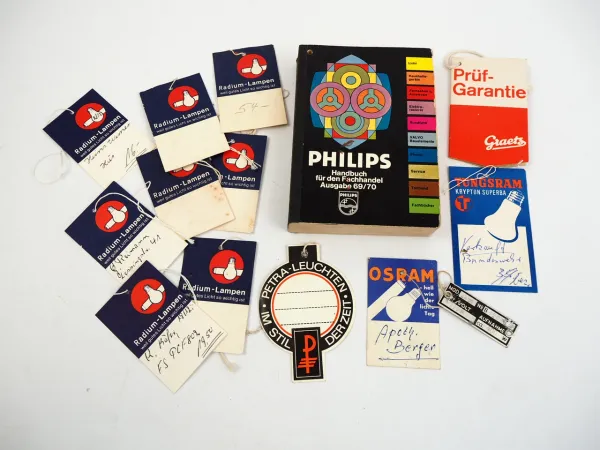Philips Handbuch für den Fachhandel 1970 mit Reklameschildchen Lampen