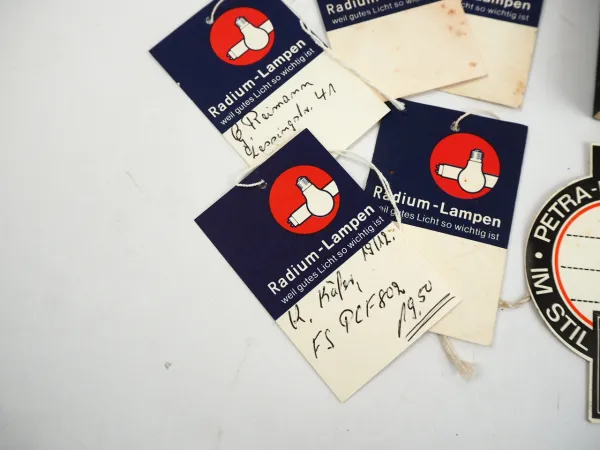 Philips Handbuch für den Fachhandel 1970 mit Reklameschildchen Lampen