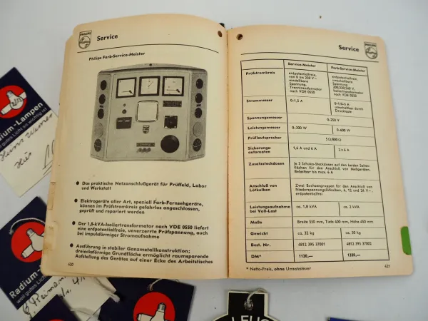 Philips Handbuch für den Fachhandel 1970 mit Reklameschildchen Lampen