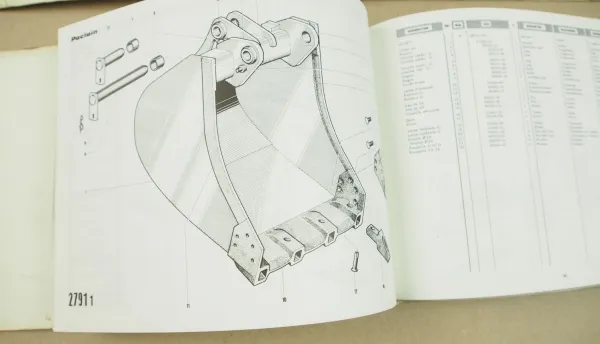 Poclain LC80 + Ausrüstungen Ersatzteilliste Parts List Rechange Repuestos 1968