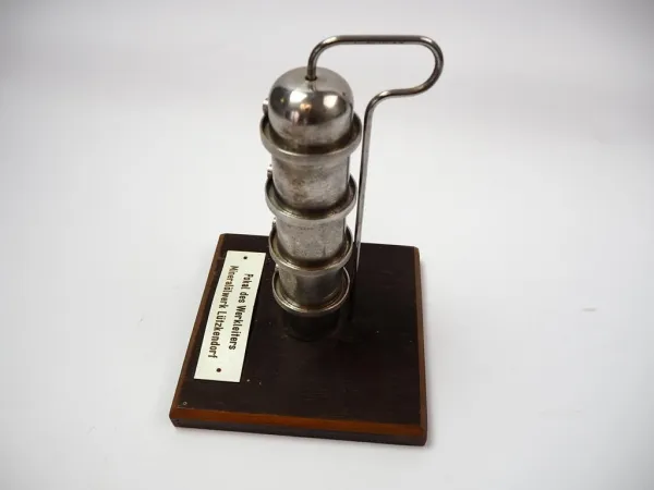 Pokal des Werkleiters Mineralölwerk Lützkendorf Krumpa Mücheln Braunsbedra DDR