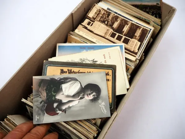 Posten AK ca. 1000 Stück 1900 - 1950 Deutschland Ausland Militär Personen usw.