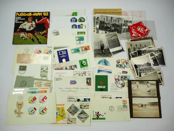 Posten Sonderstempel Briefmarken Fotos Thema Fussball ca. 1910 bis 2010