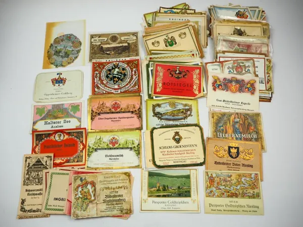 Posten über 100 Stück Etiketten Wein meist Rheinland-Pfalz 1930er bis 1970er J.
