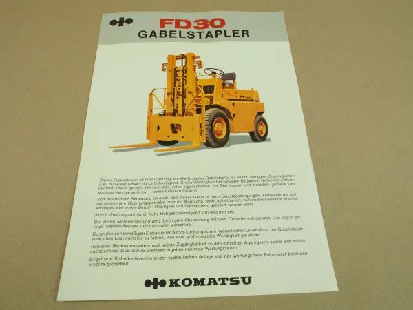 Prospekt Komatsu FD30 Gabelstapler mit technischen Daten