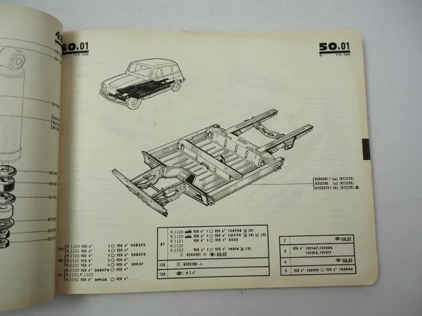 Renault 4 R 1120 1121 1122 2102 Catalogue de Pieces de Rechange P.R.686/3