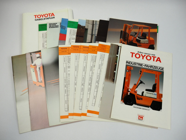 Toyota FD FG Gabelstapler Schubmaststapler 11x Prospekt Typenblatt 1980er Jahre