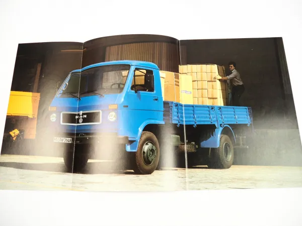 VW MAN Produktprogramm LKW 6t bis 9t Pritschenwagen Sattelzug Kipper Prospekt