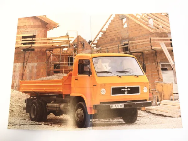VW MAN Produktprogramm LKW 6t bis 9t Pritschenwagen Sattelzug Kipper Prospekt