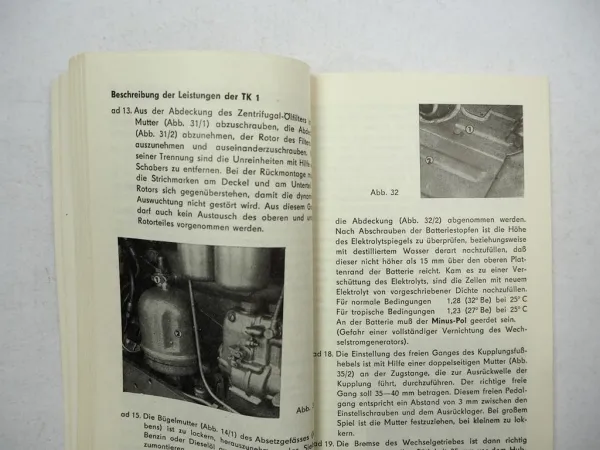 Zetor 8011 12011 Traktor Betriebsanleitung Bedienung Wartung Scheckbuch 1973