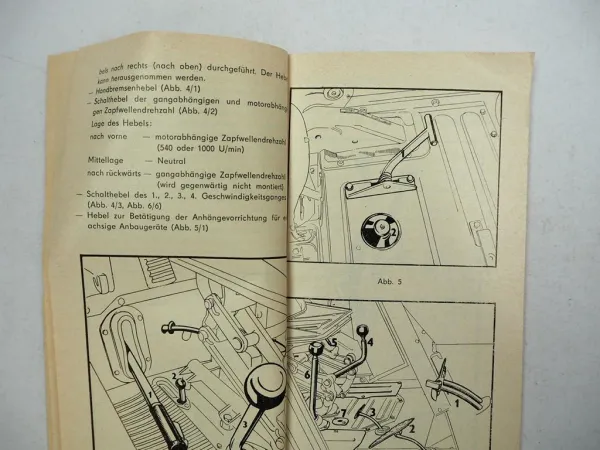 Zetor 8011 8045 12011 12045 Traktor Betriebsanleitung Wartung Scheckbuch 1976