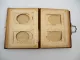 Antikes Foto Album ohne Bilder 16 x 21 cm roter Samteinband mit Metallverschluss