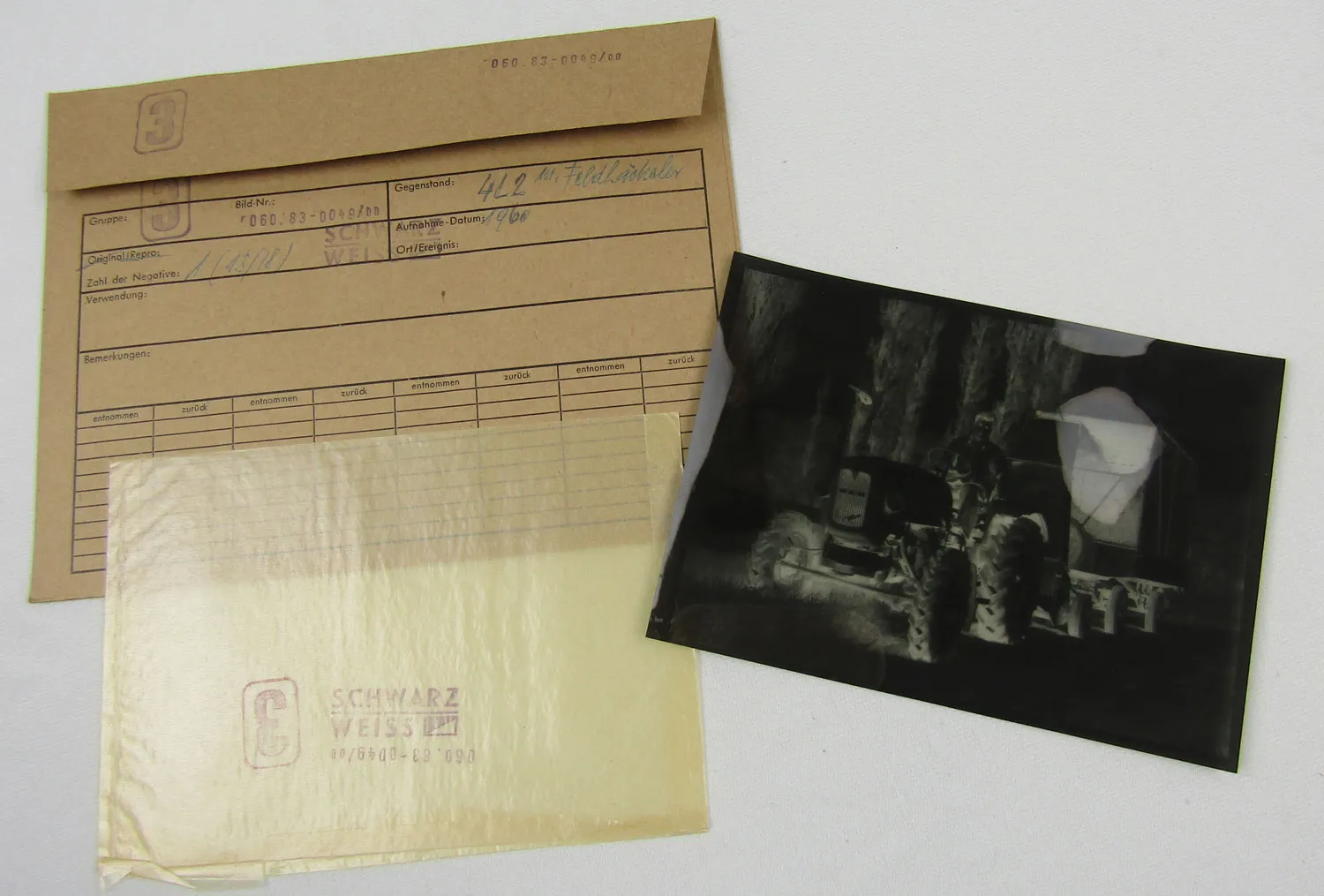 1 Foto und Negativ MAN 4L2 mit Speiser Feldhäcksler 1960