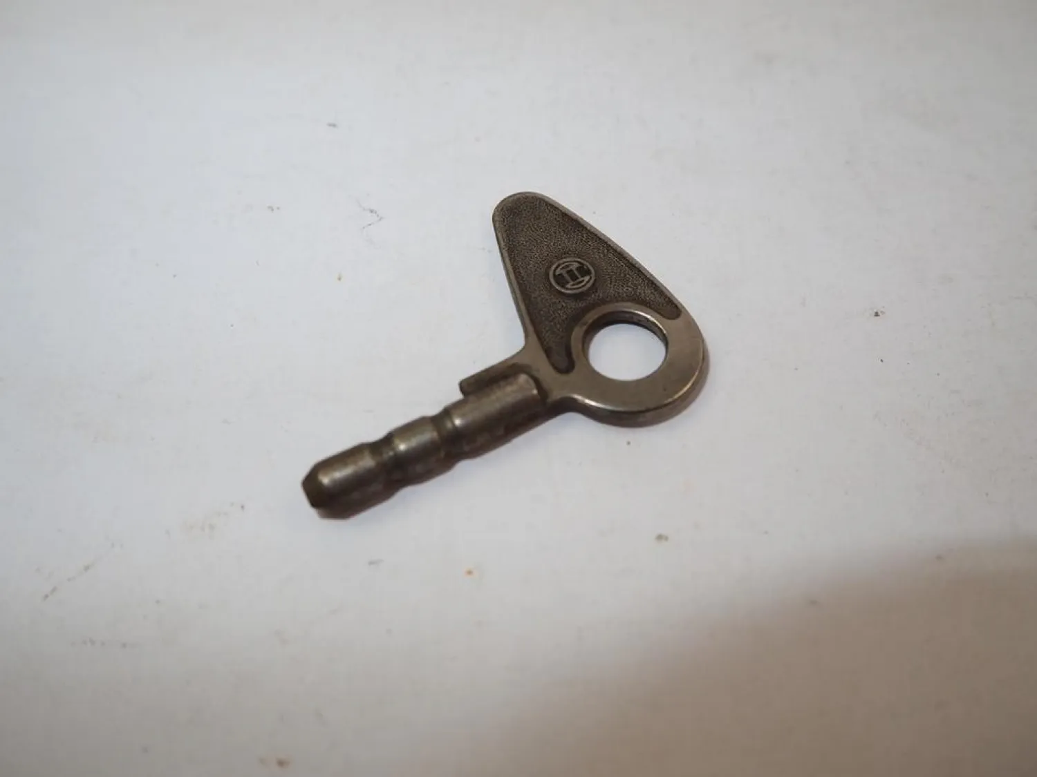 1 Stück Oldtimer Zündschlüssel Zündnagel Bosch LEES2L1 Auto Schlepper