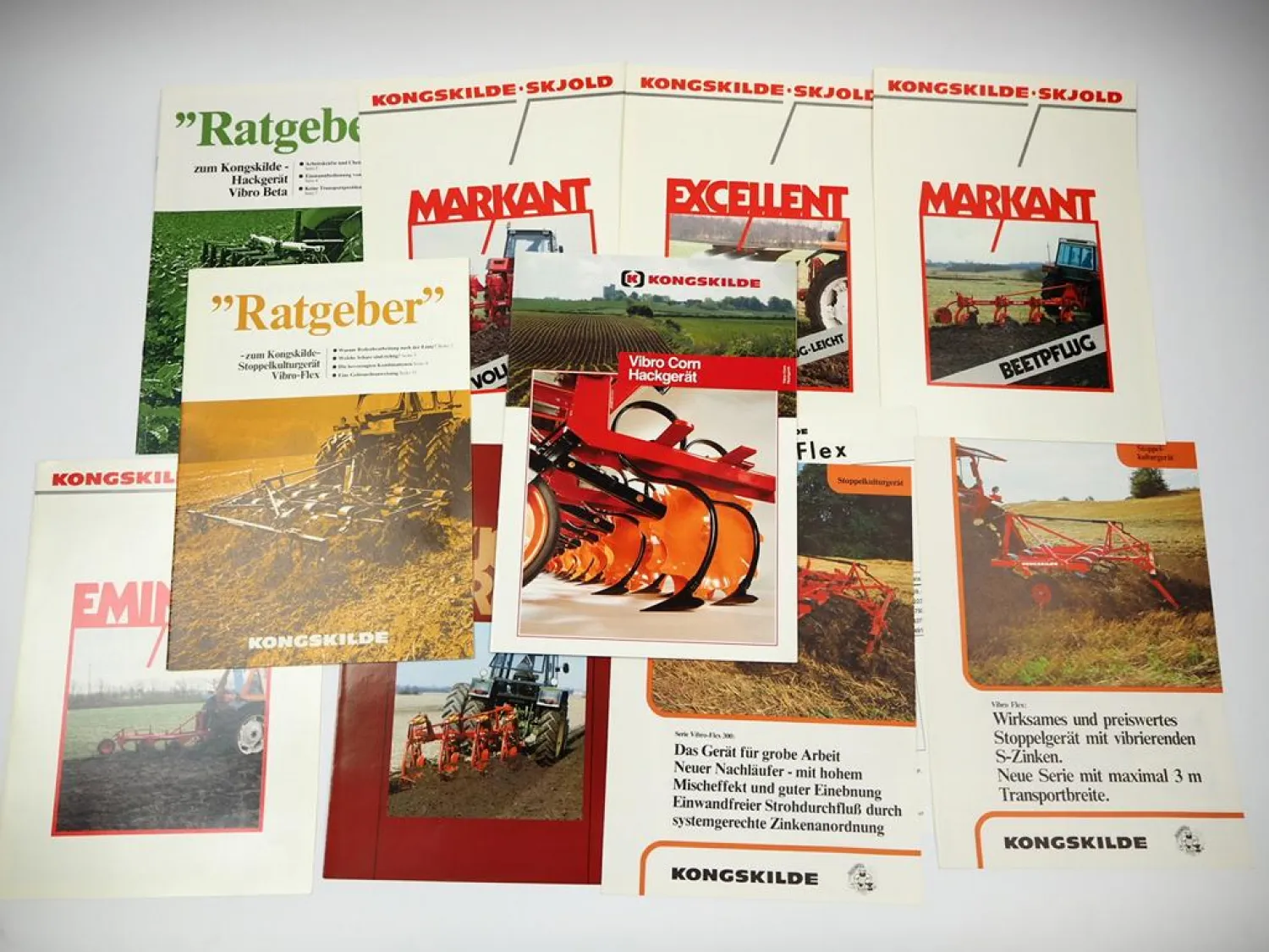 10x Original Prospekt Mappe Kongskilde Skjold Landtechnik Pflug 1980er Jahre
